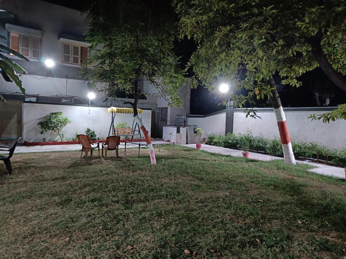 Chitrakut Bungalows Dwarka (Gujarat) Exterior foto